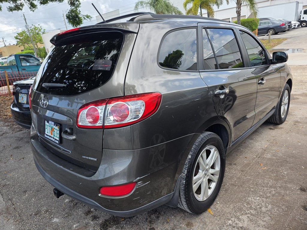 2012 Hyundai Santa Fe Image 6