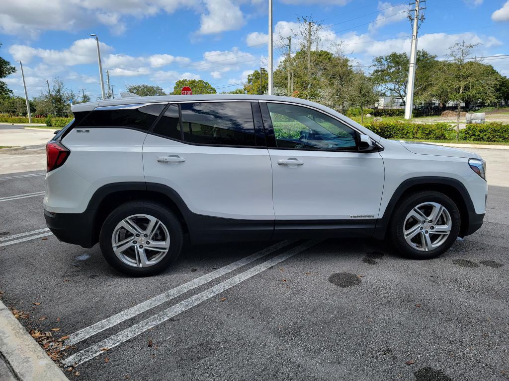 2018 GMC Terrain Image 8