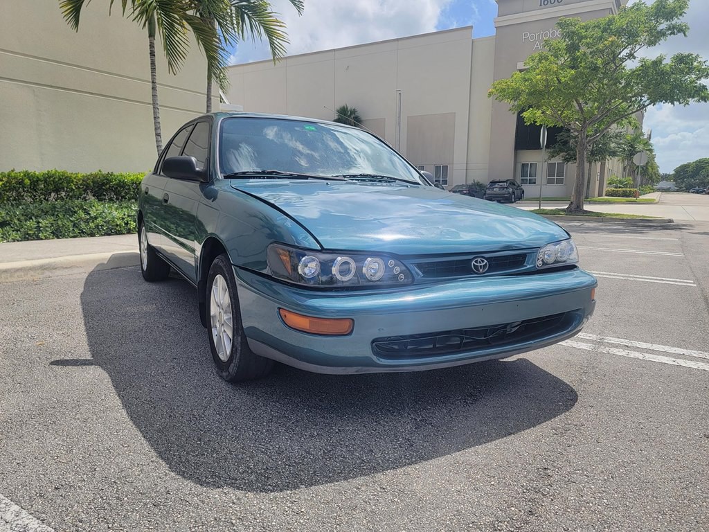 1996 Toyota Corolla Image 2