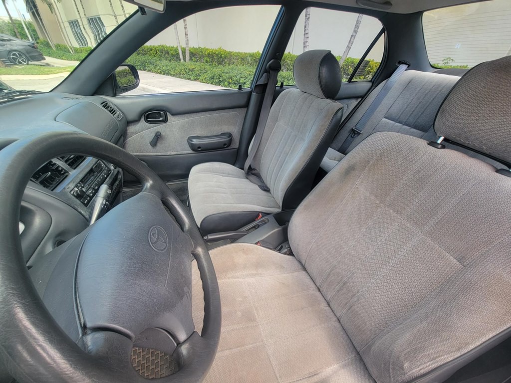 1996 Toyota Corolla Image 9