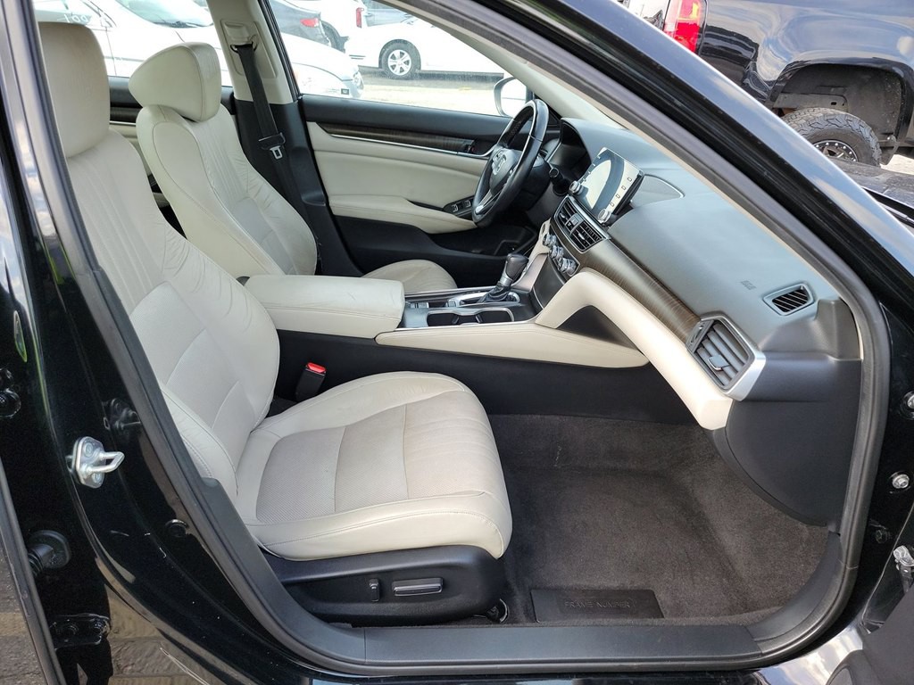 2018 Honda Accord Image 8