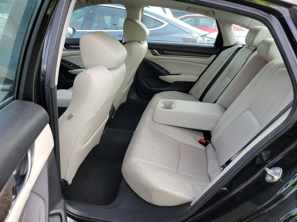 2018 Honda Accord Image 9