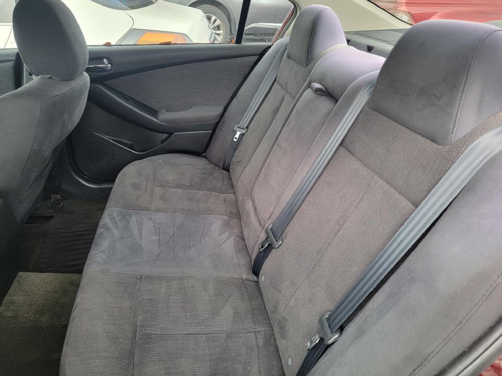 2012 Nissan Altima Image 10