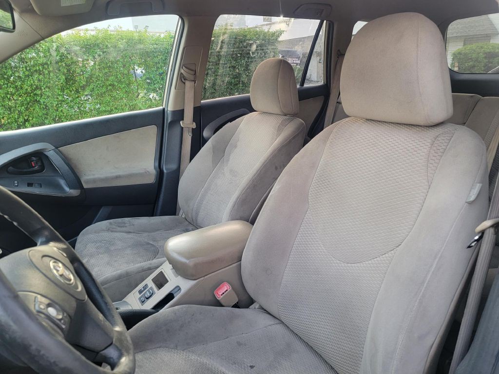 2011 Toyota Rav4 Image 10