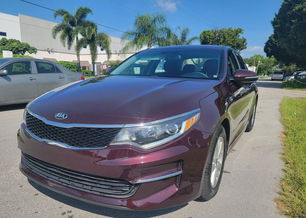 2018 Kia Optima Image 1