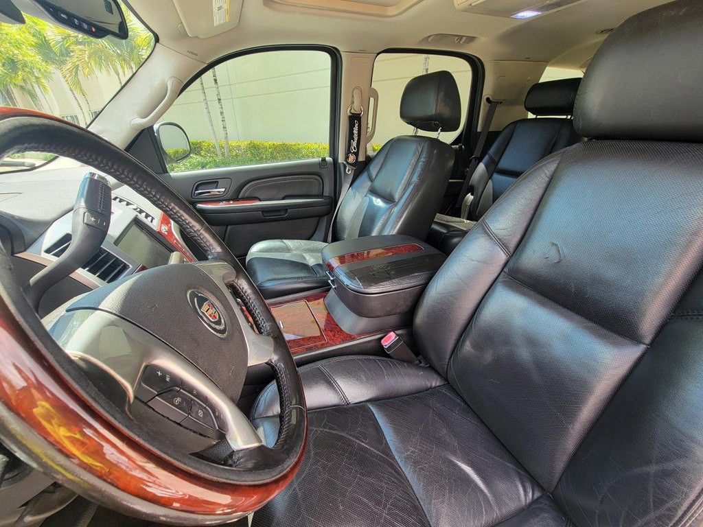 2007 Cadillac Escalade Image 11