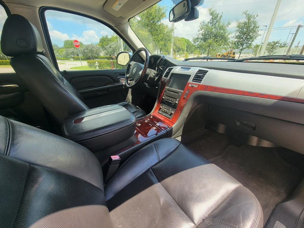 2007 Cadillac Escalade Image 20