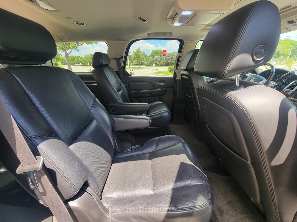2007 Cadillac Escalade Image 21