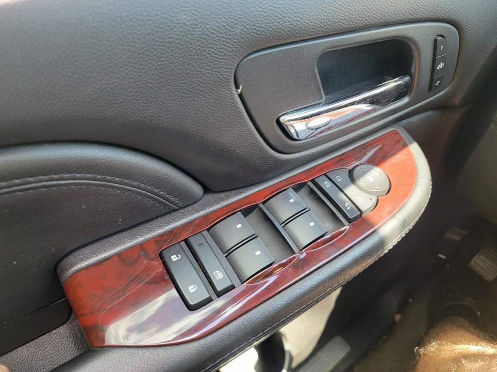 2007 Cadillac Escalade Image 22