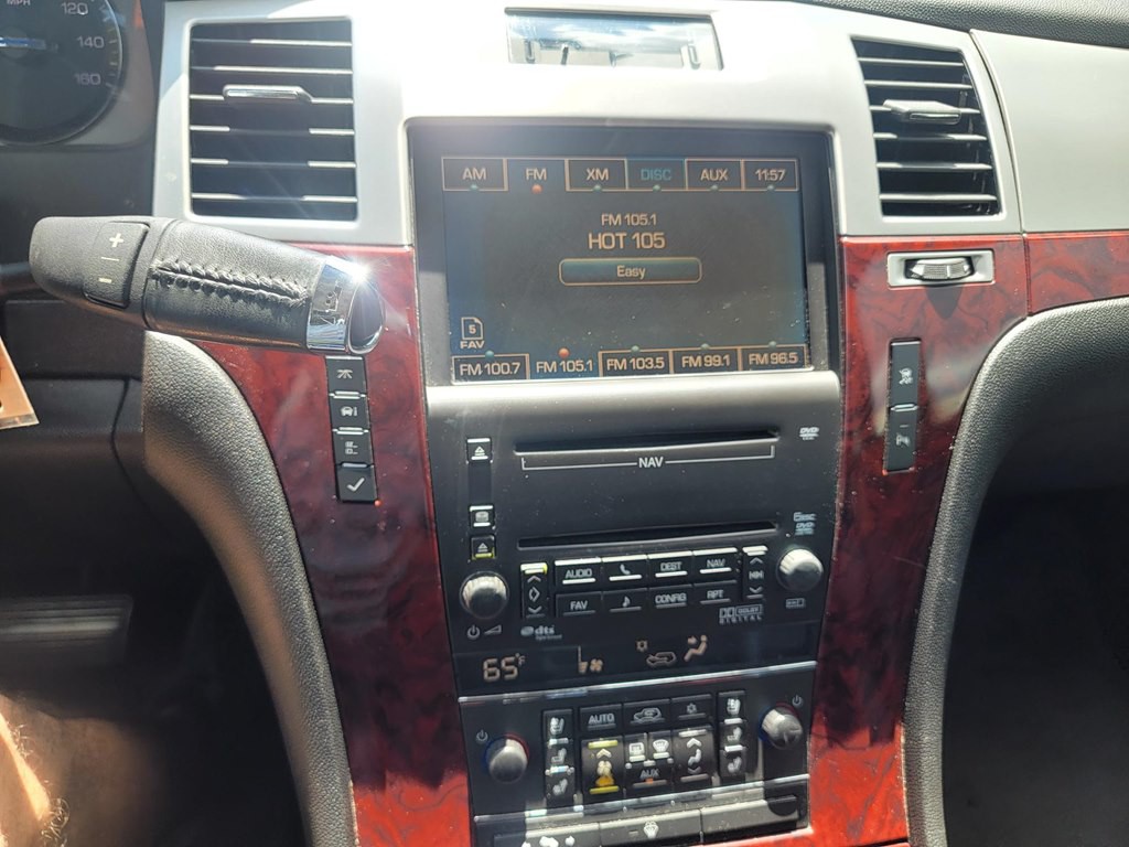 2007 Cadillac Escalade Image 24