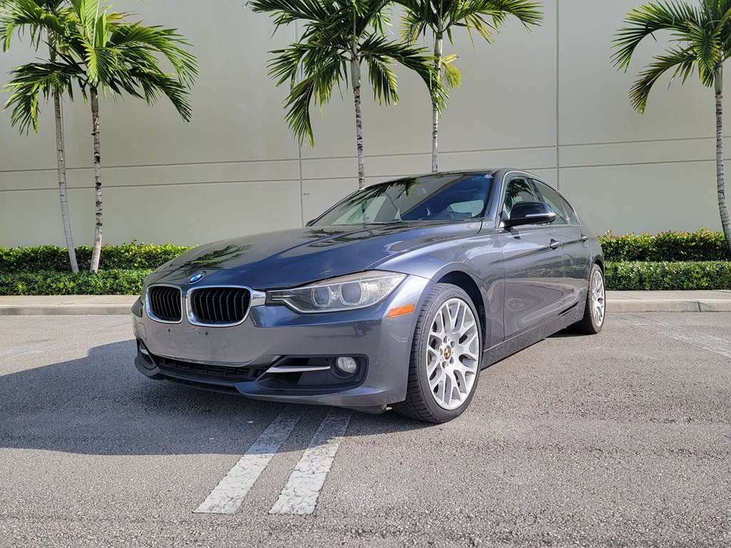 2014 BMW 3 Series Image 1