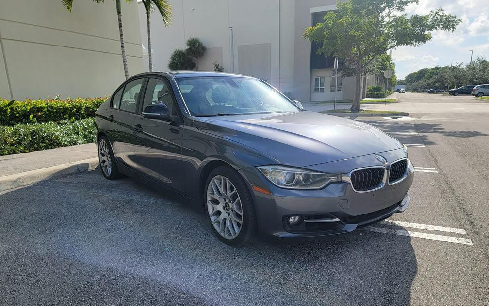 2014 BMW 3 Series Image 2