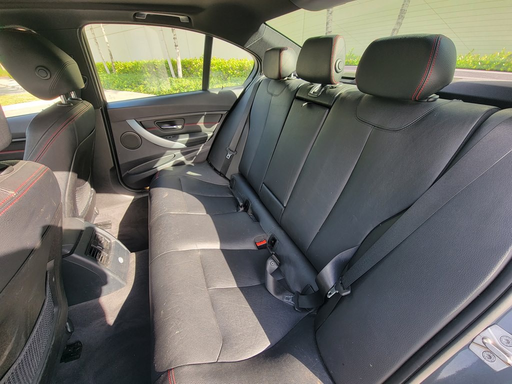 2014 BMW 3 Series Image 17