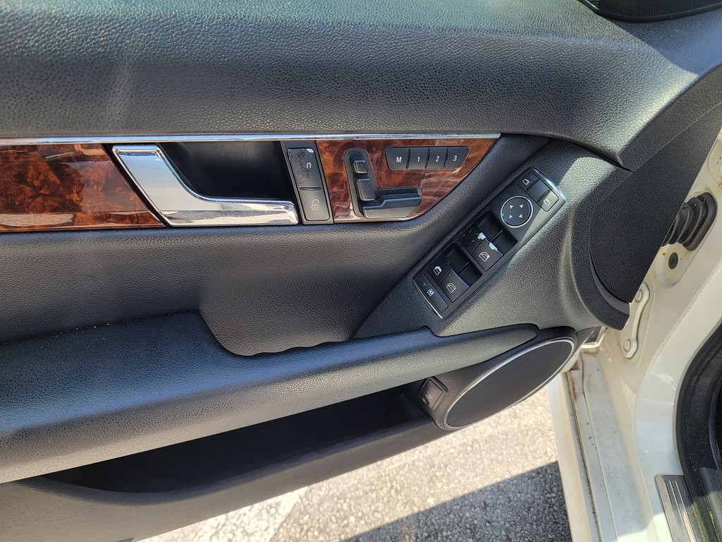 2013 Mercedes-Benz C-Class Image 12