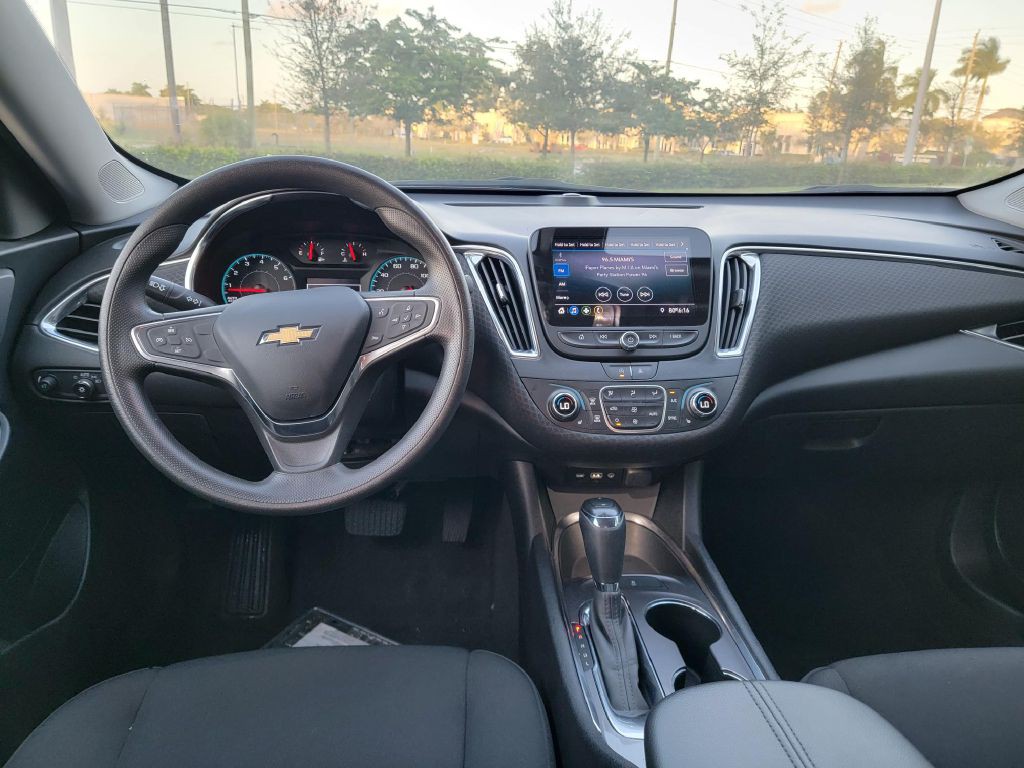 2020 Chevrolet Malibu Image 12