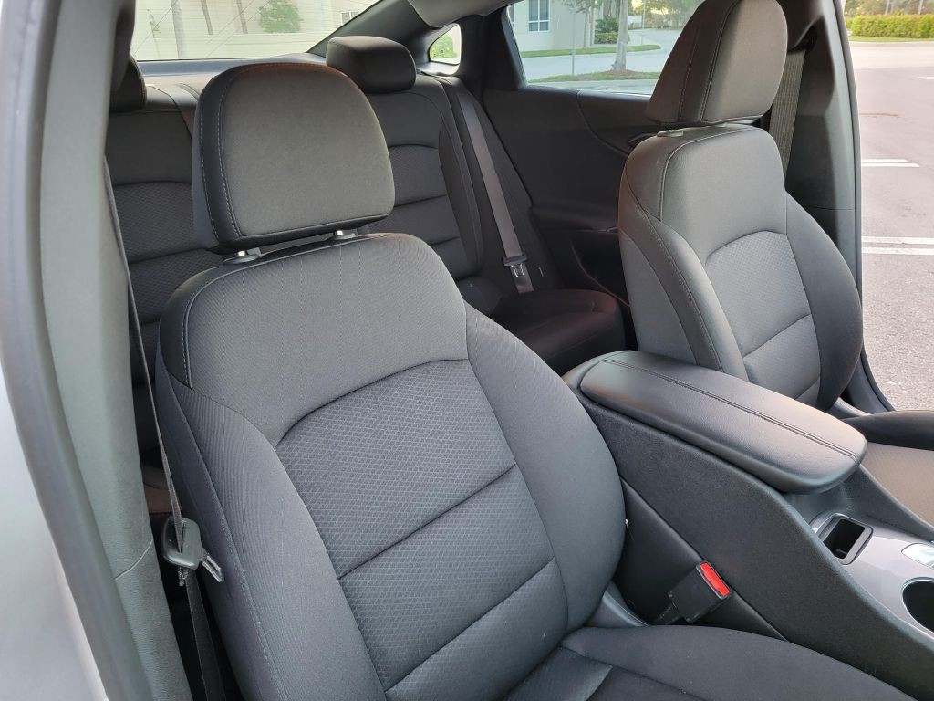 2020 Chevrolet Malibu Image 14