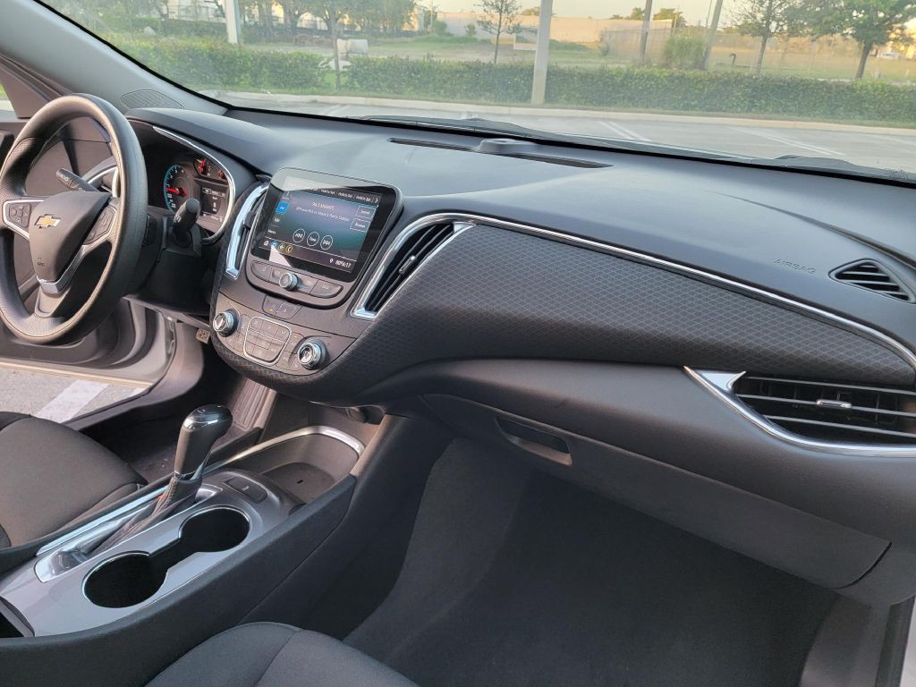 2020 Chevrolet Malibu Image 17