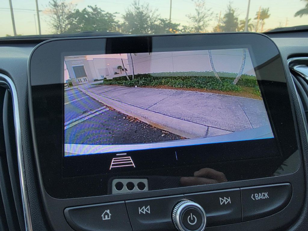 2020 Chevrolet Malibu Image 21