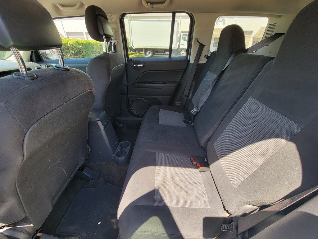 2015 Jeep Patriot Image 9