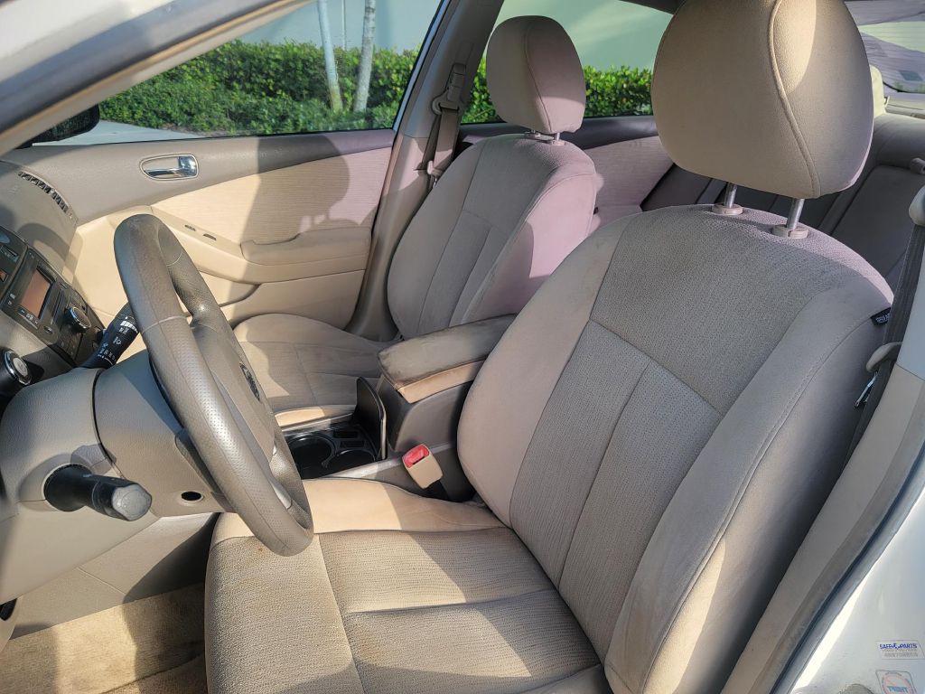 2011 Nissan Altima Image 6