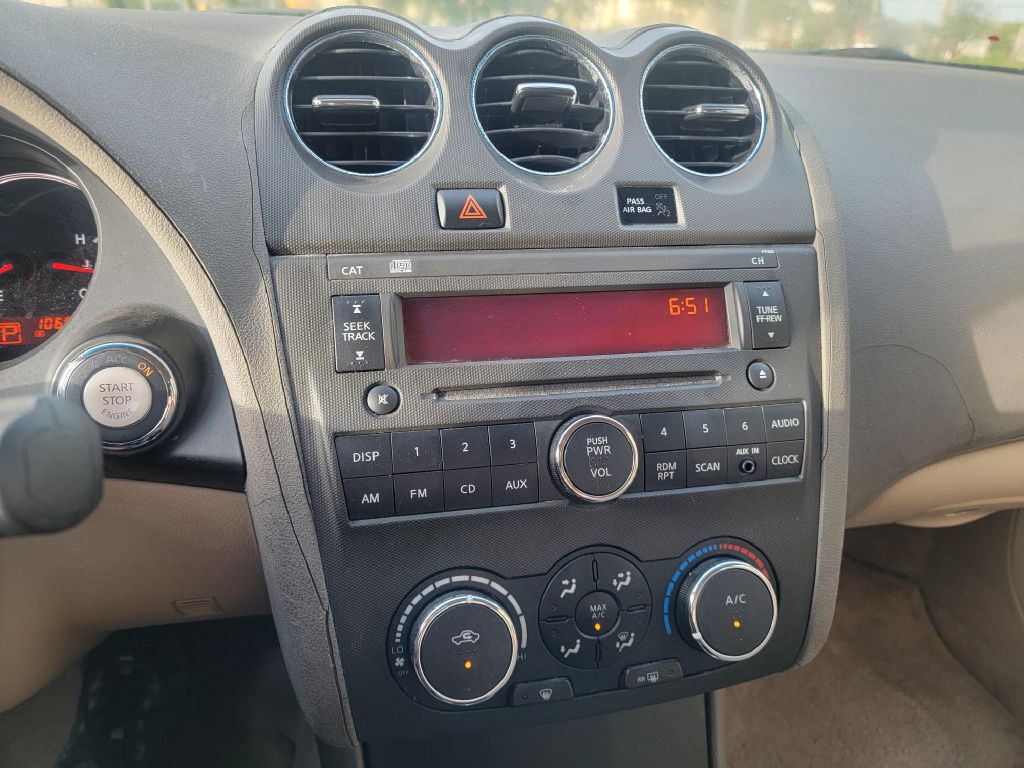 2011 Nissan Altima Image 12