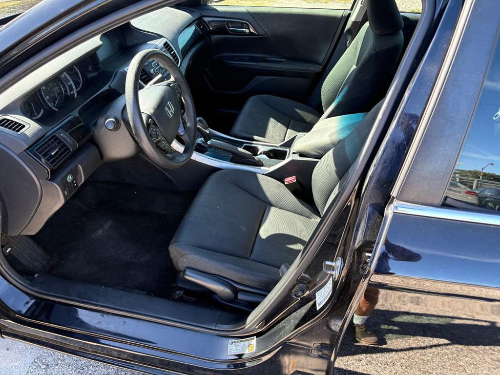 2017 Honda Accord Image 6