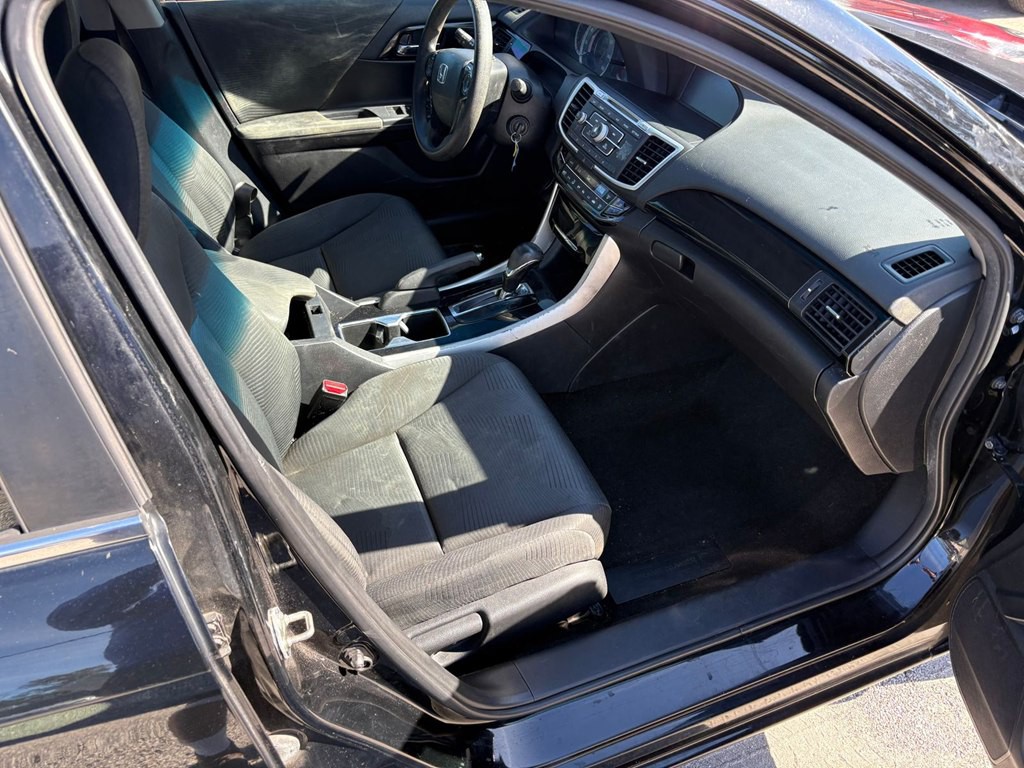 2017 Honda Accord Image 9