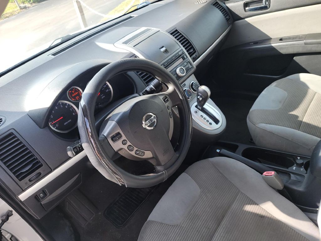 2012 Nissan Sentra Image 9