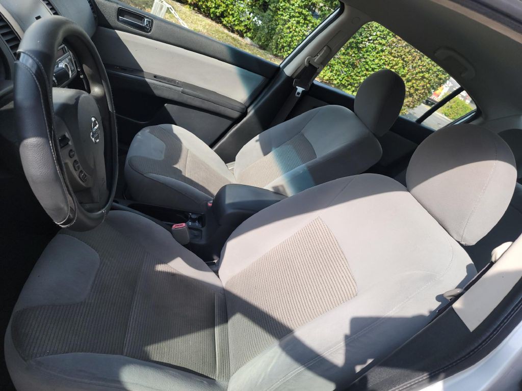 2012 Nissan Sentra Image 8