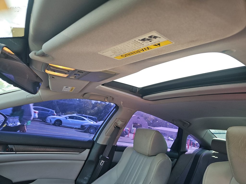 2018 Honda Accord Image 13