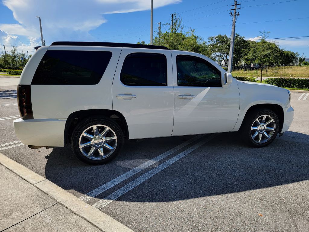 2011 GMC Yukon Image 4