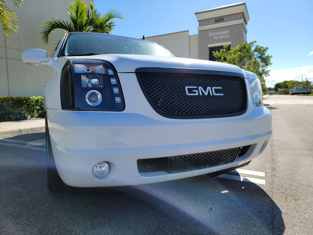 2011 GMC Yukon Image 6
