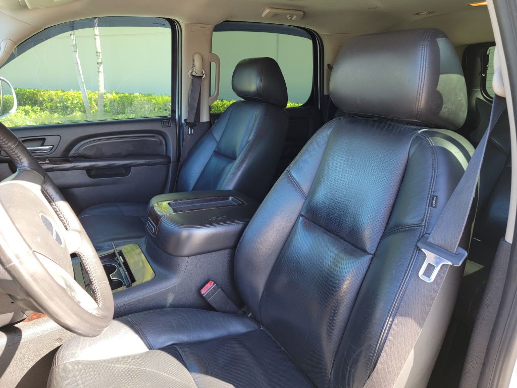 2011 GMC Yukon Image 12