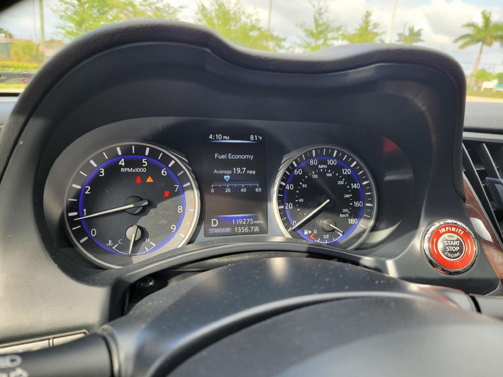 2014 INFINITI Q50 Image 12