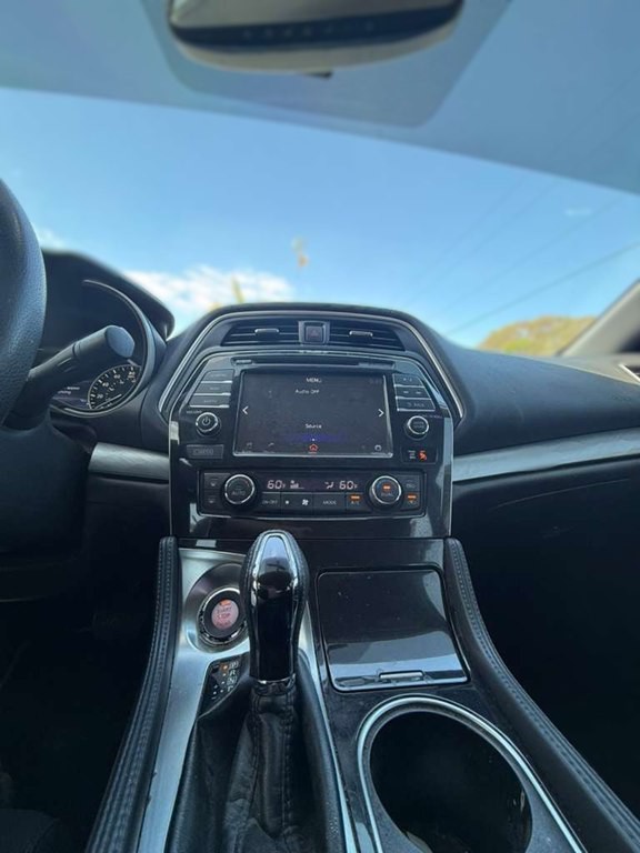 2016 Nissan Maxima Image 7