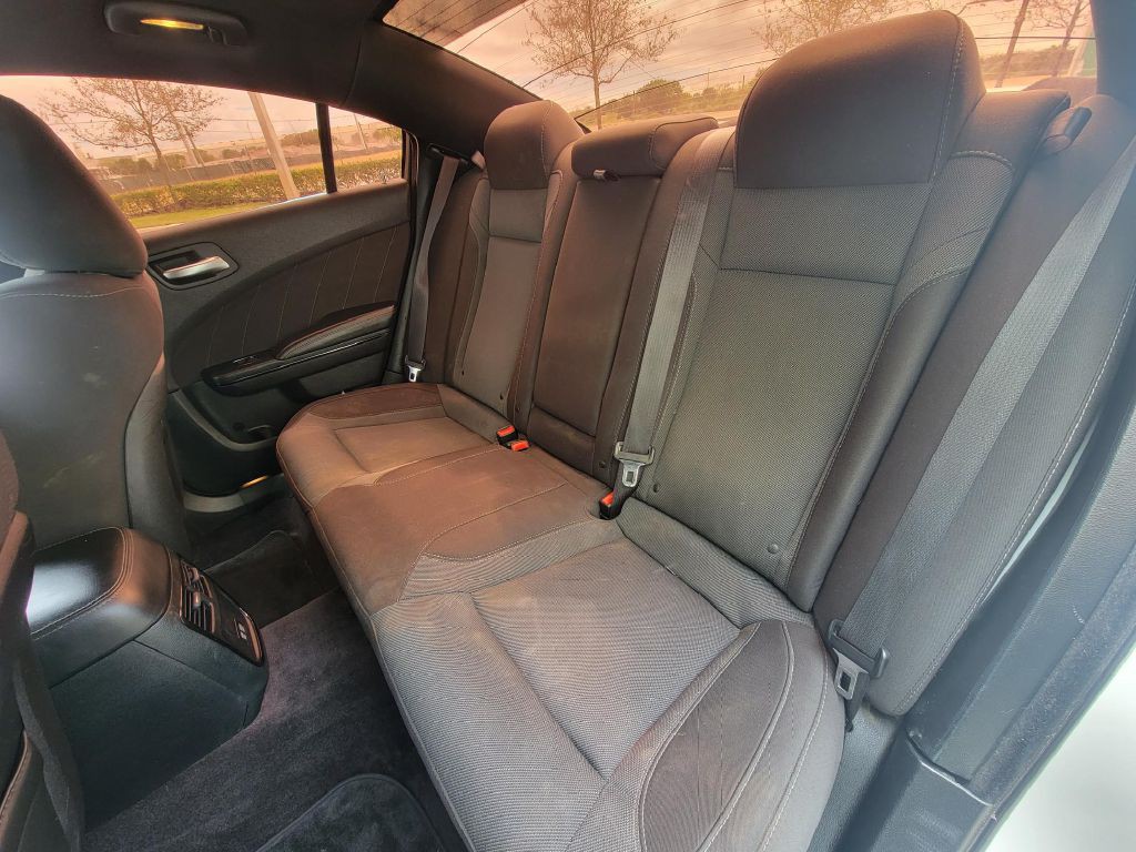 2017 Dodge Charger Image 10