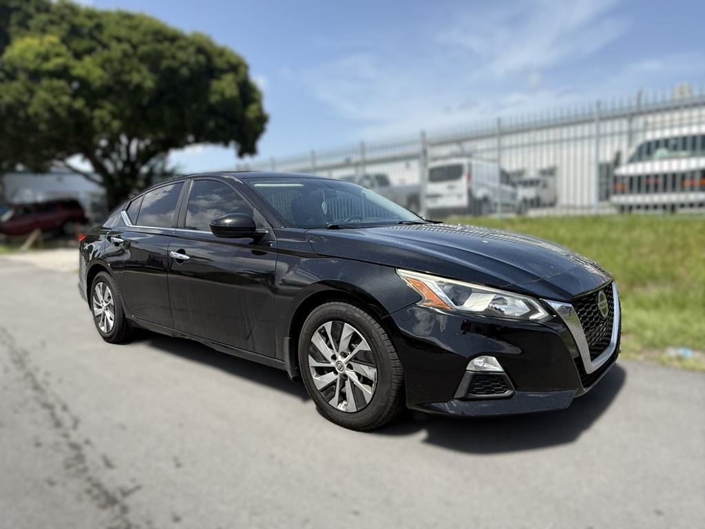 2020 Nissan Altima Image 2