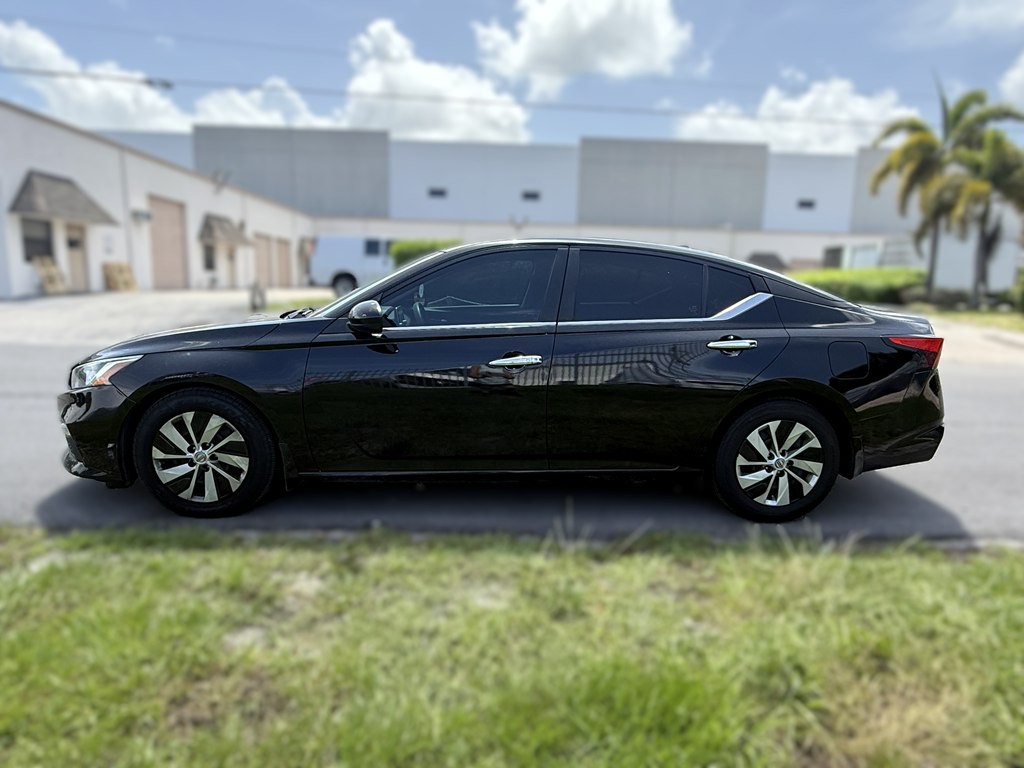 2020 Nissan Altima Image 4