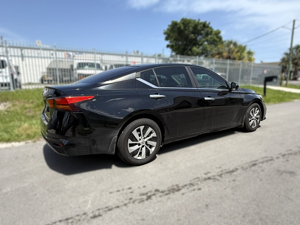 2020 Nissan Altima Image 6