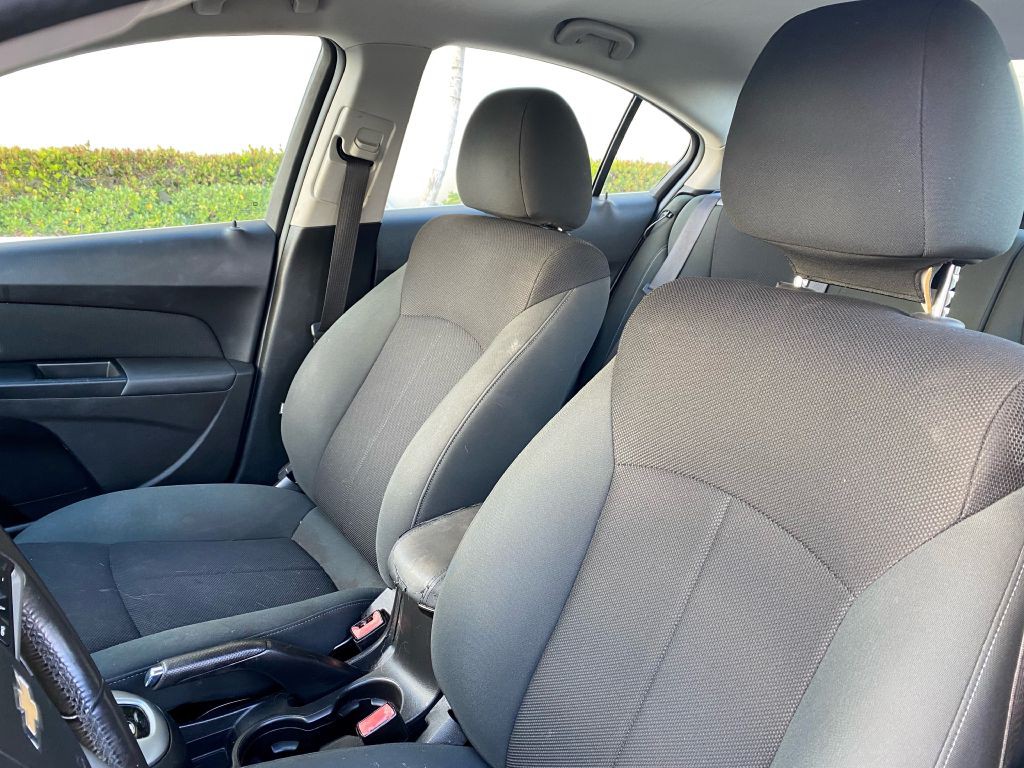 2014 Chevrolet Cruze Image 7