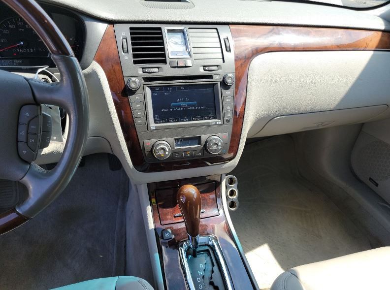 2007 Cadillac DTS Image 8