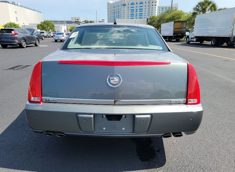 2007 Cadillac DTS Image 13