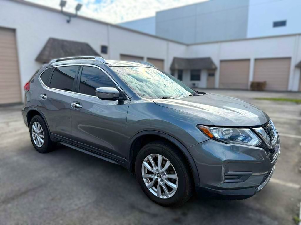 2018 Nissan Rogue Image 1