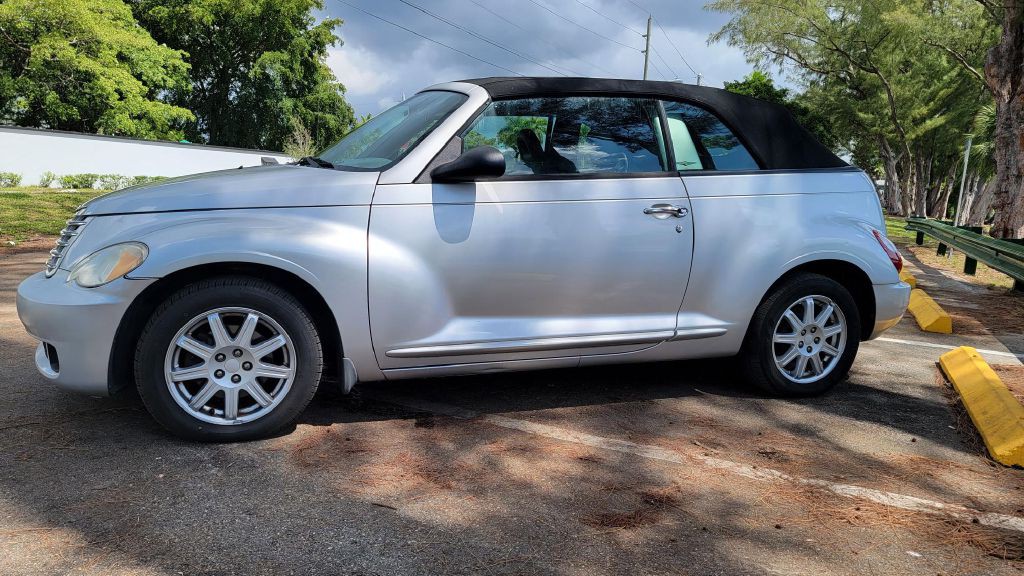2007 Chrysler PT Cruiser Image 9