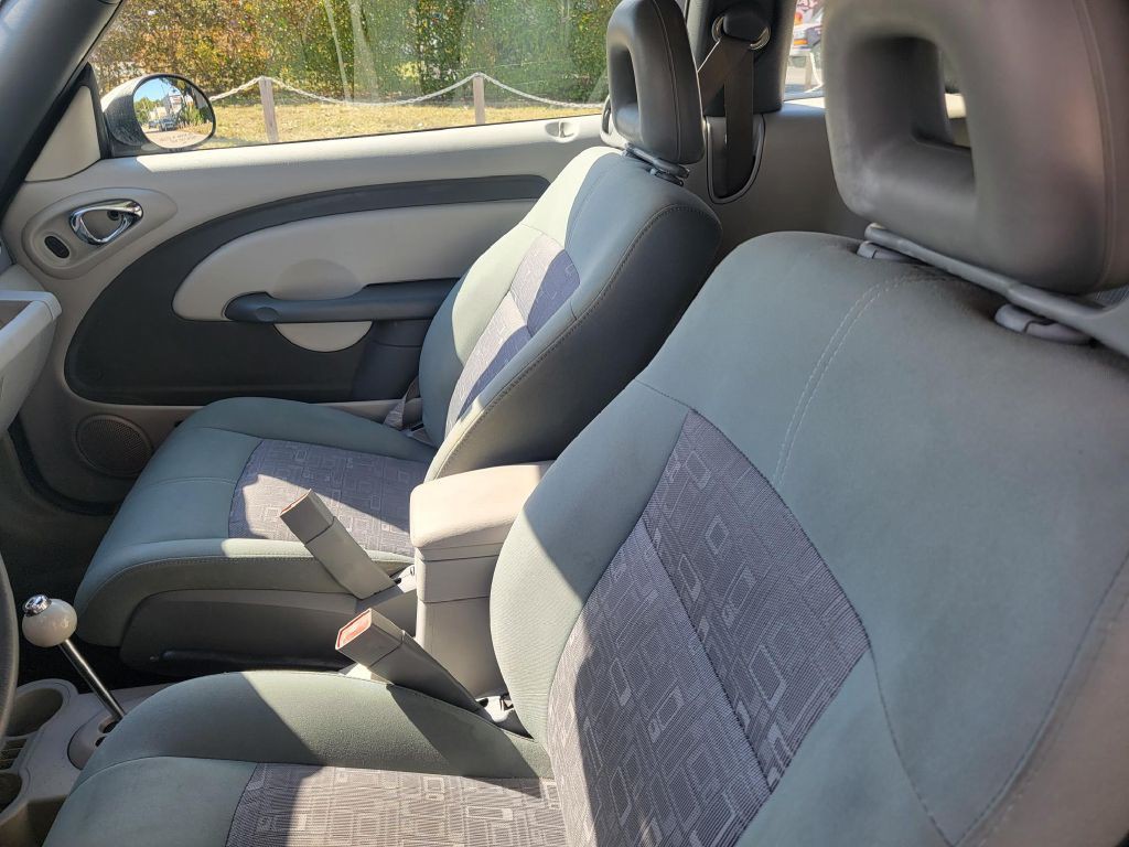2007 Chrysler PT Cruiser Image 32