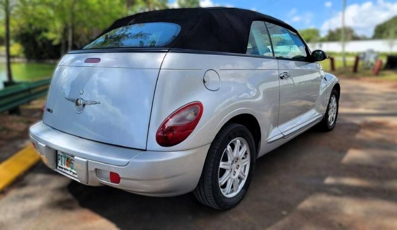 2007 Chrysler PT Cruiser Image 6