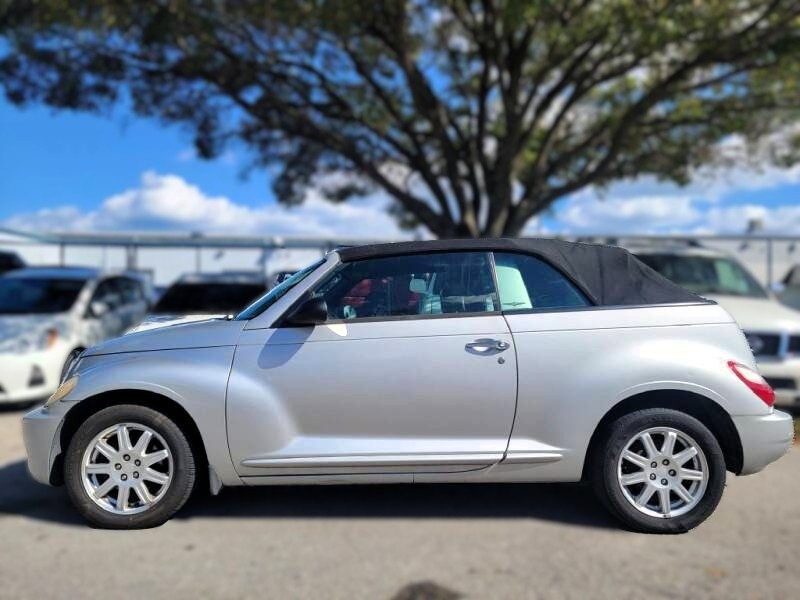 2007 Chrysler PT Cruiser Image 7