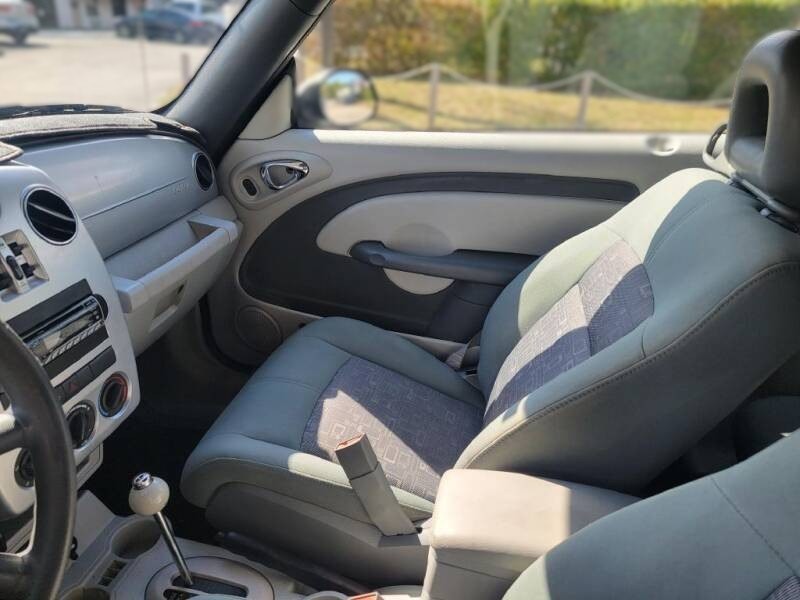 2007 Chrysler PT Cruiser Image 11