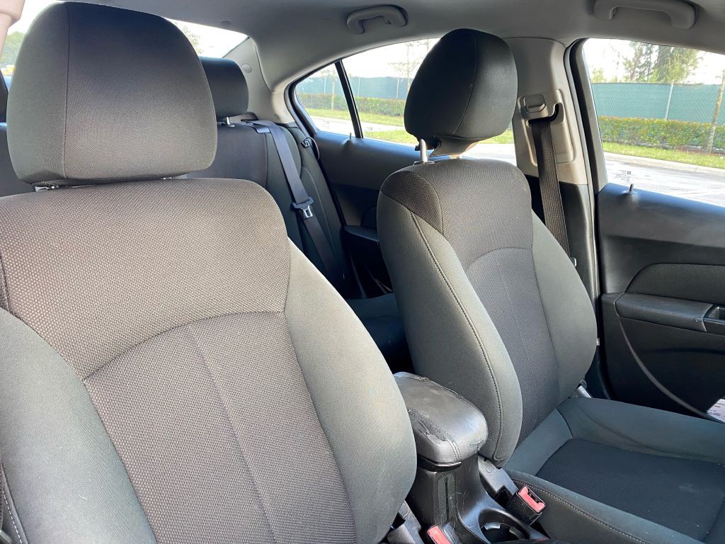 2011 Chevrolet Cruze Image 21