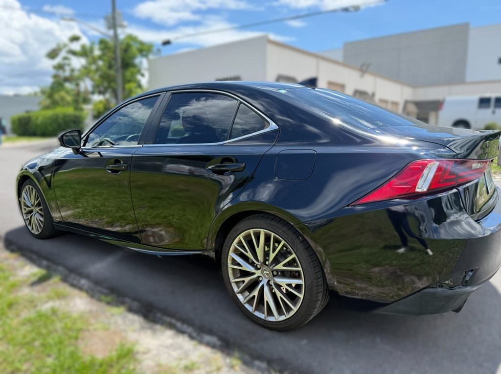2014 Lexus IS Image 3